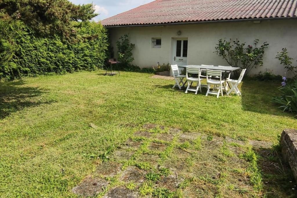 Вілла Gite La Metairie, Au Calme A La Campagne Saint-Seurin-de-Palenne Екстер'єр фото